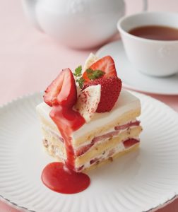 苺とプラリネクリームのショートケーキ