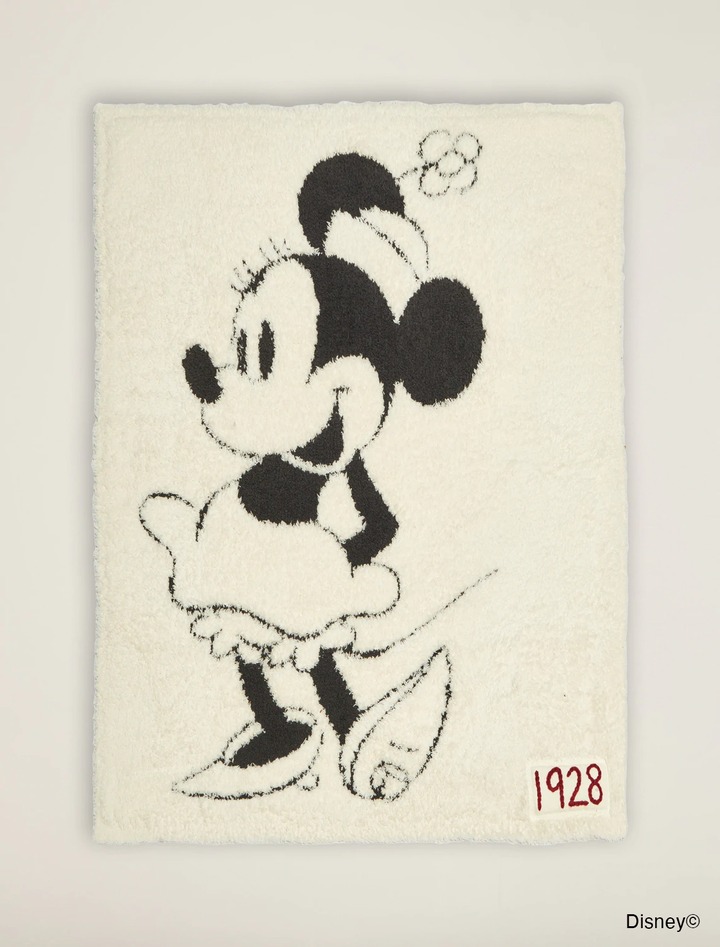 Classic Minnie Mouse Baby Blanket 1