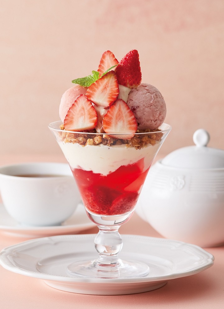 苺とシトロンクリームのパフェ