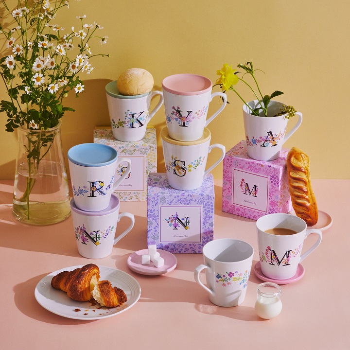 蓋つきマグカップ