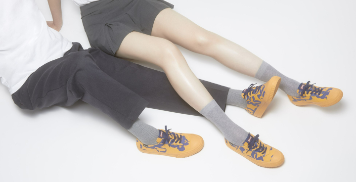 FLOWER PRINT SNEAKER