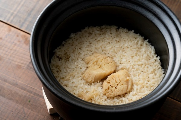 陸奥湾産の大粒帆立とこだわりの出汁 1