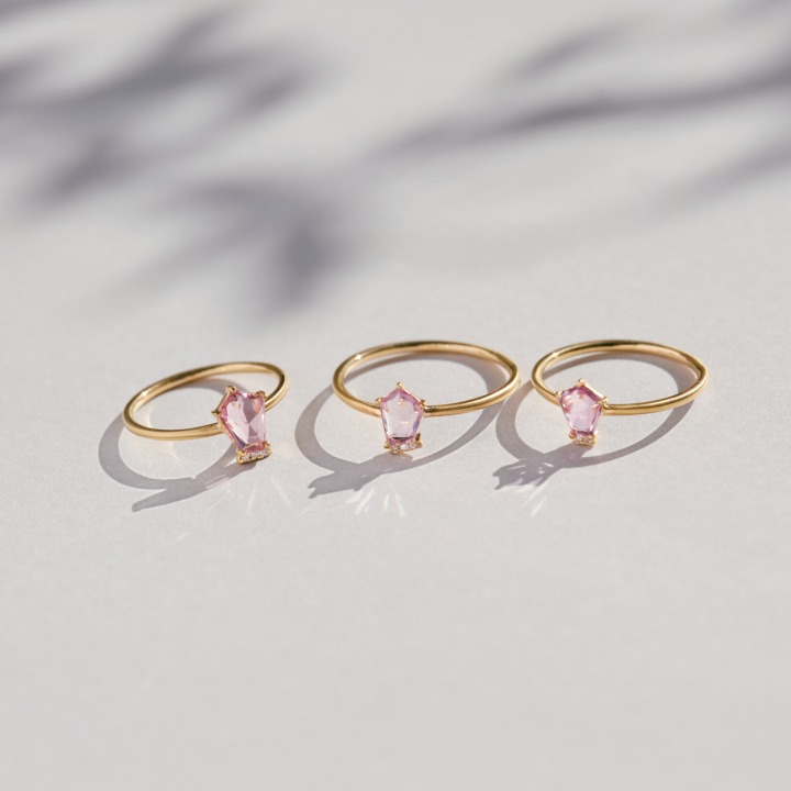 “eden” 6th Anniversary Limited K10 multi sapphire ring