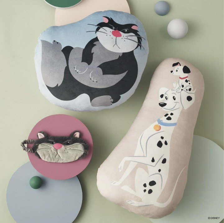 ダイカットクッション（CAT）、ダイカットクッション（DOG）、アイマスク