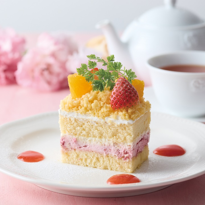 ベリーとレモンのミモザショートケーキ