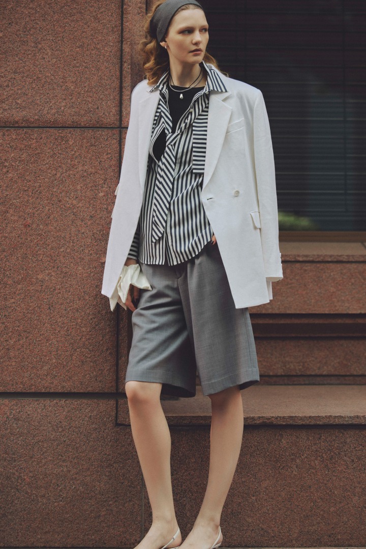 Jacket¥ / Shirt / Pullover / Pants / Head band / Choker / Necklace(short) / Necklace(long) / Scrunchie (around the wrist)
