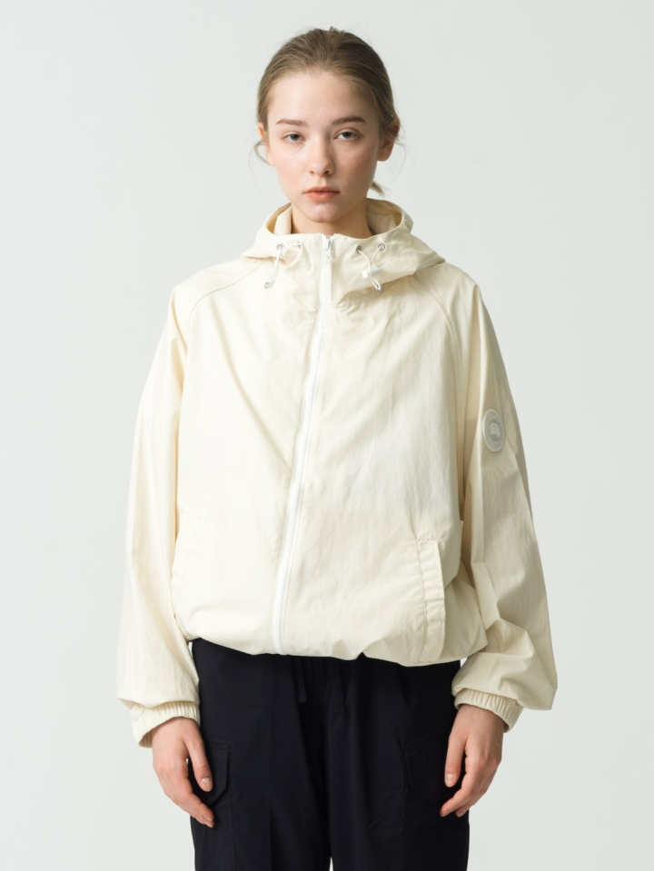 ウィメンズ着用：Haynes Full Zip Hoody