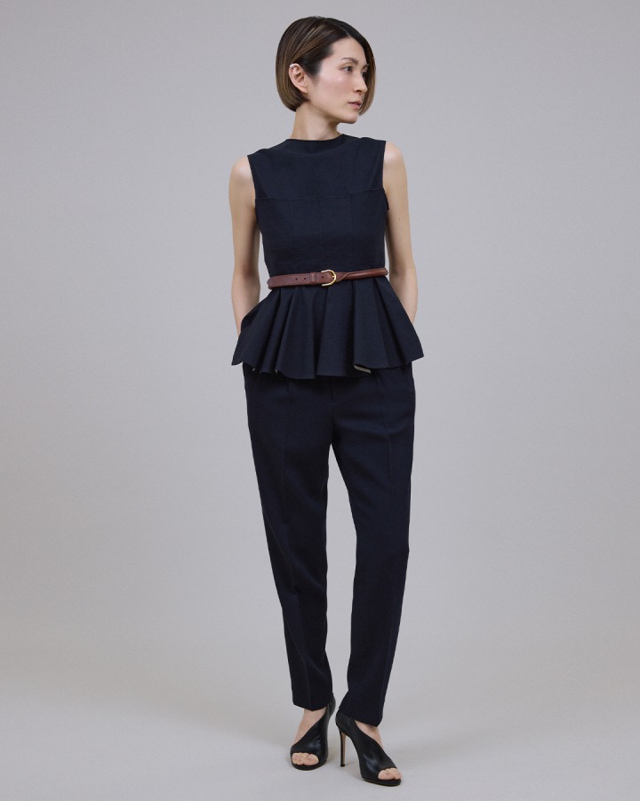 Blouse ￥74,800／ Pants ￥74,800／ その他 スタイリスト私物