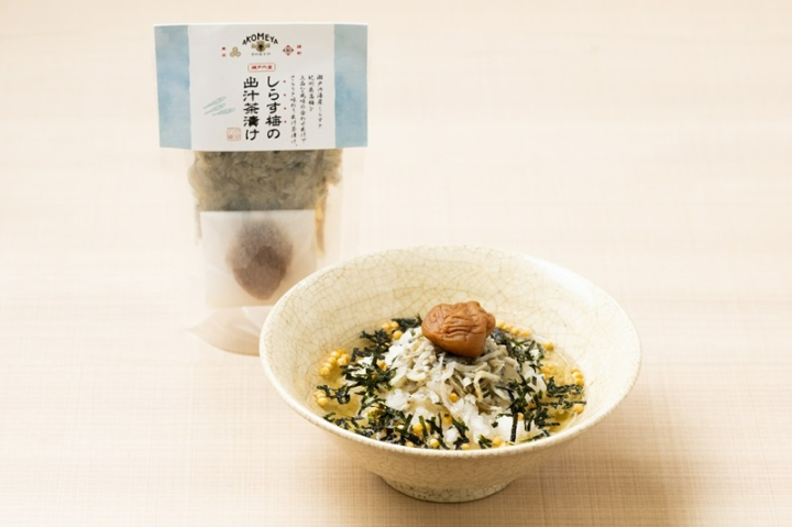 しらす梅の出汁茶漬け