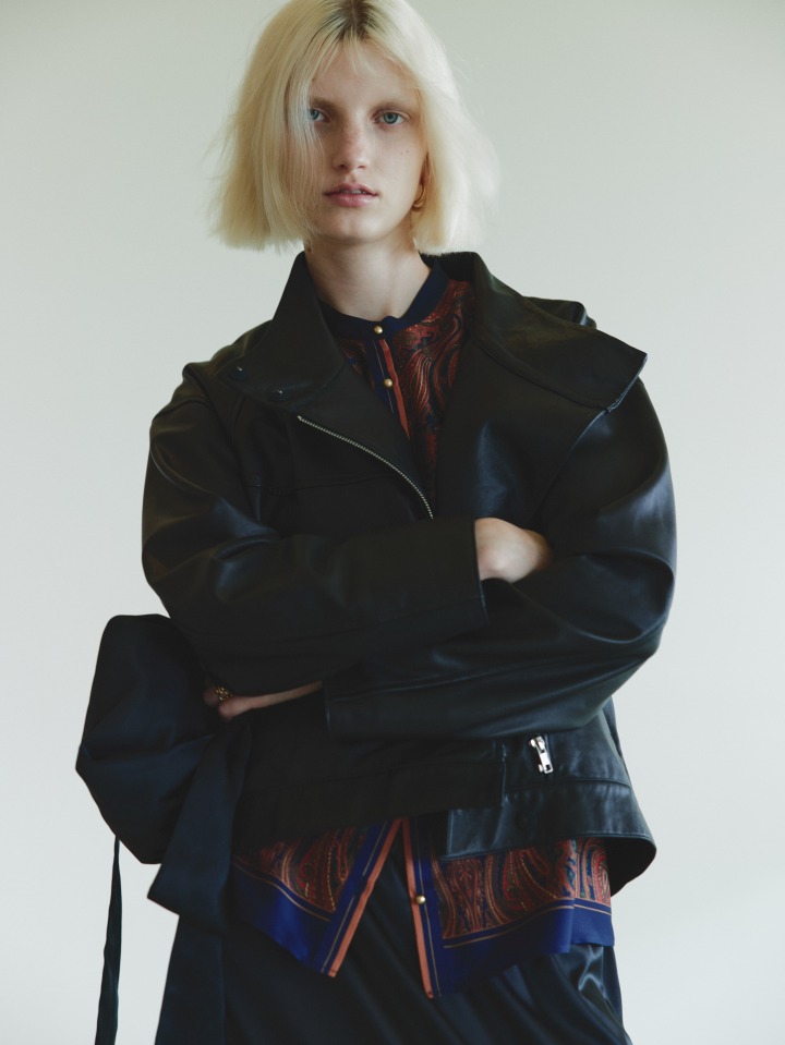 Blouson / Blouse / Skirt / Earrings (PHILIPPE AUDIBERT) / Bag (Tendress studio)