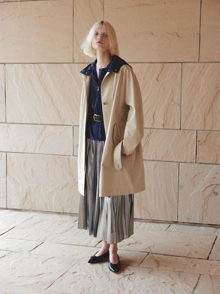 Coat / Skirt / Belt / Shoes (NEBULONI E.)