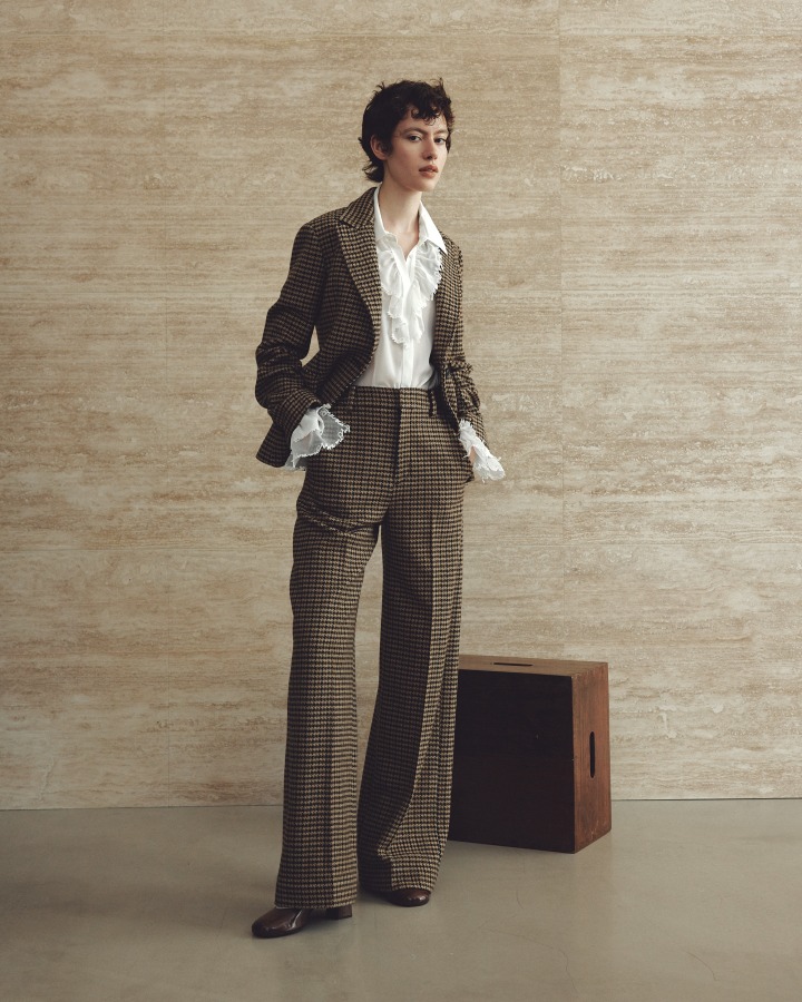 Jacket / Blouse / Pants / Shoes