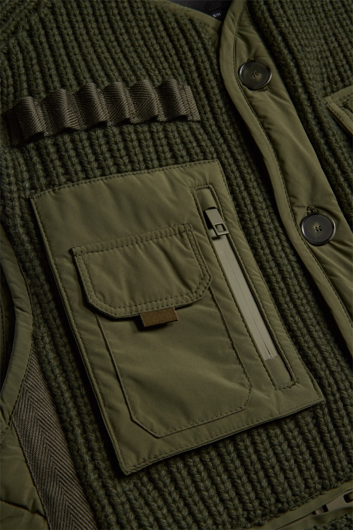 Solstice Vest（カラー：Evergreen Khaki）