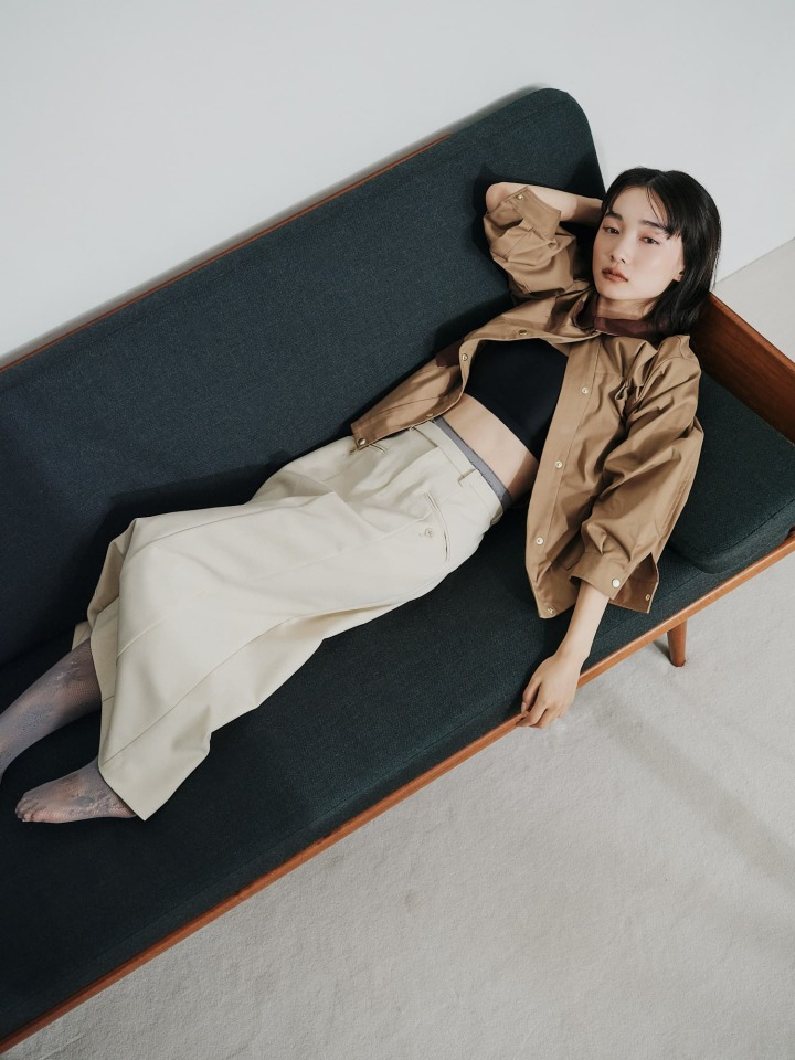 2Way Collar Hunting Jacket、Narrow Belt Pocket Design Skirt