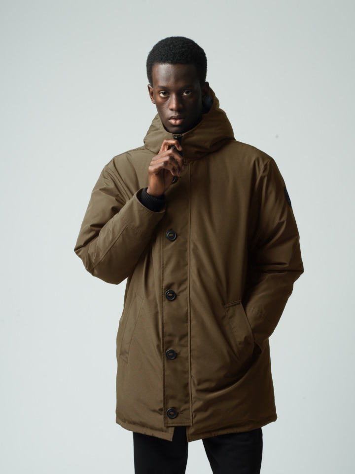 Chateau Parka Japan Exclusive（カラー：Deep Tan）