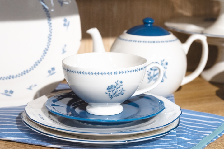 Afternoon Tea LIVING