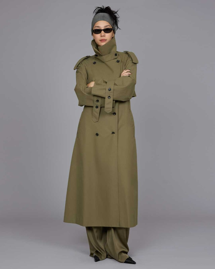Coat ／ Camisole ／ Pants ／ その他 私物