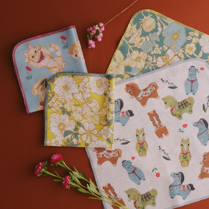 ディッシュクロス2枚セット(猫×花柄、午×花柄) 各\770