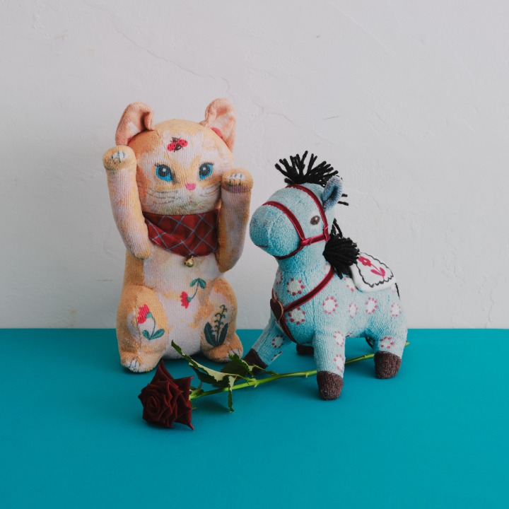 ぬいぐるみ(猫) \5,500、ぬいぐるみ(午) \4,950