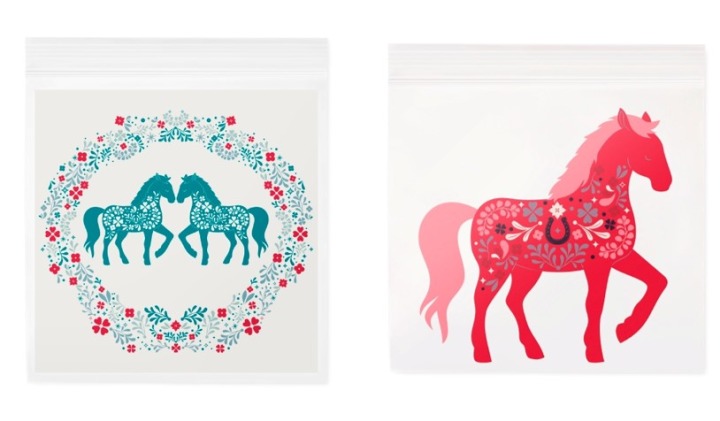 食材から旅行まで幅広い用途で使えます！ 2種類のかわいらしいジッパーバッグ。サイズ違いでストックしておきたい定番ランチバッグ 各275円