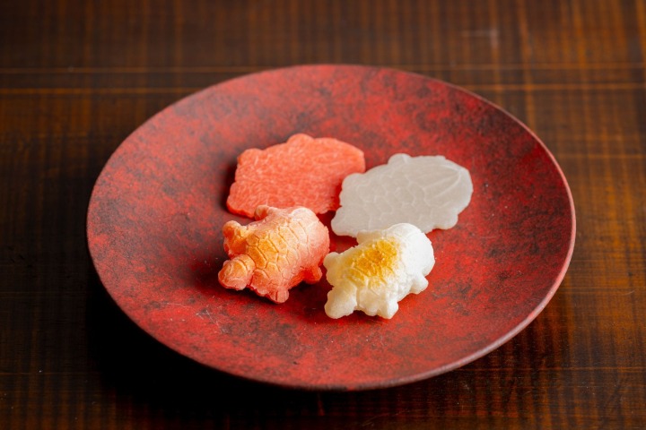 ＜京都府／京西陣菓匠宗禅＞紅白亀甲餅　紅白2個入り×4セット　1,500円