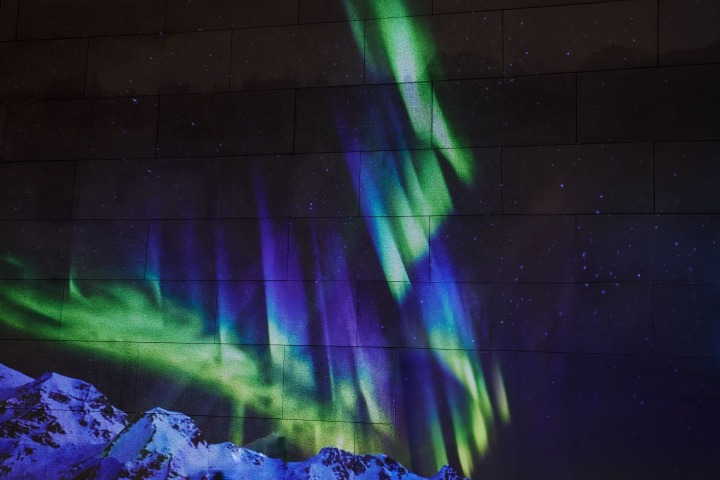 屋外階段|オーロラ ライティング インスタレーション