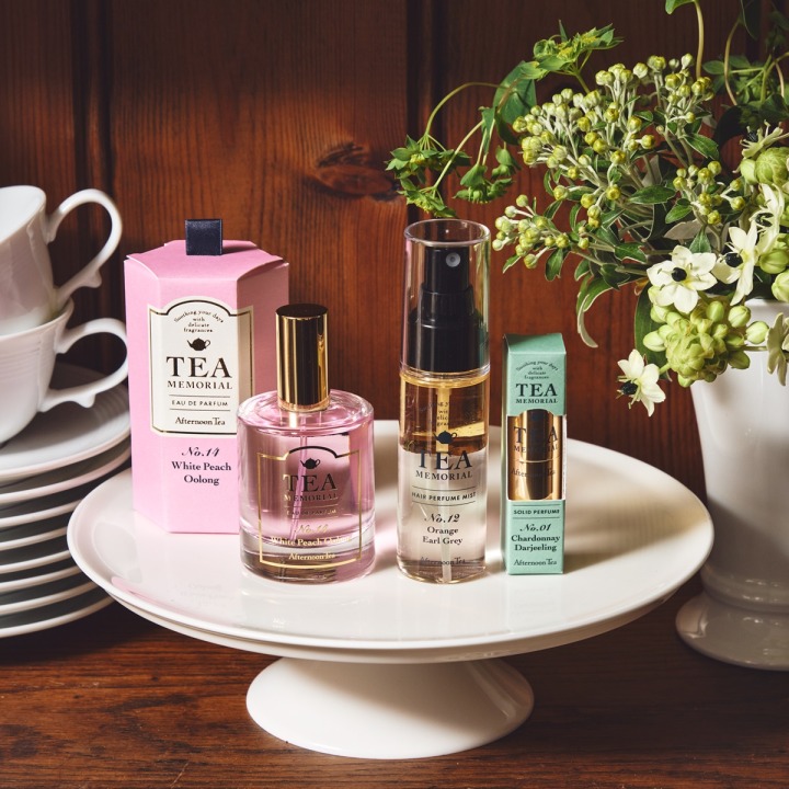 オードパルファムとヘアパフュームミストとソリッドパフューム