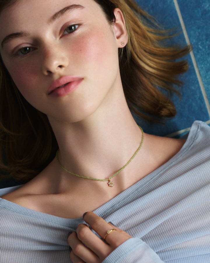 necklace / charm / pierced earrings / pinky ring