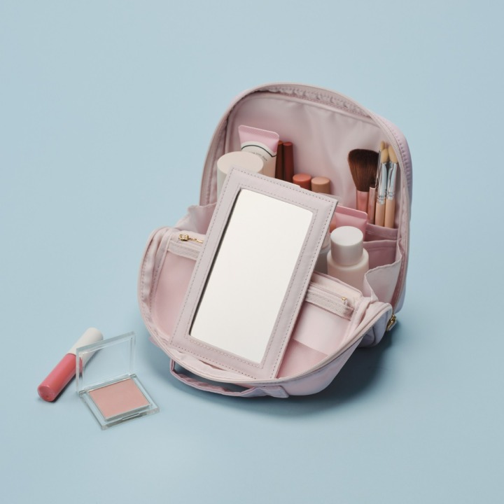 そのままメイクポーチ