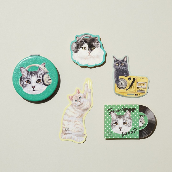 ミニミラーとステッカー