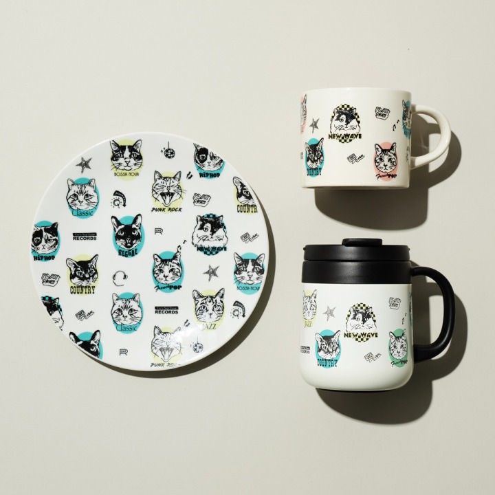 プレートとマグカップとステンレスマグ