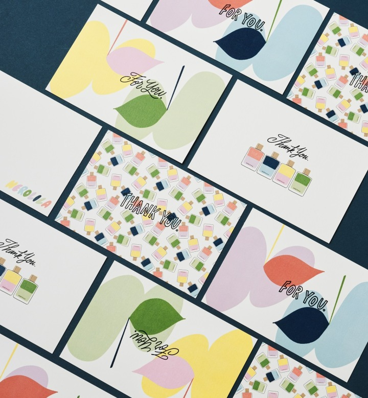 ステッカーやポストカード