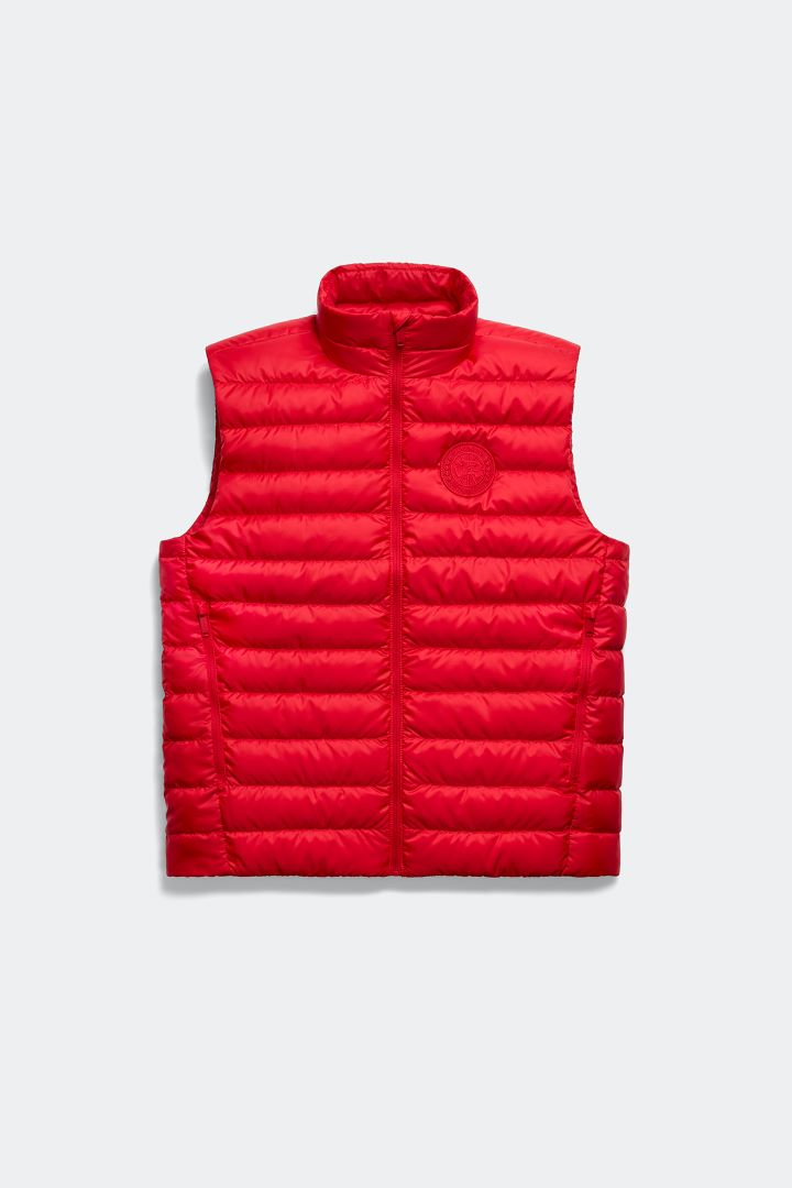 Stratus Vest（カラー：Carmine Red）