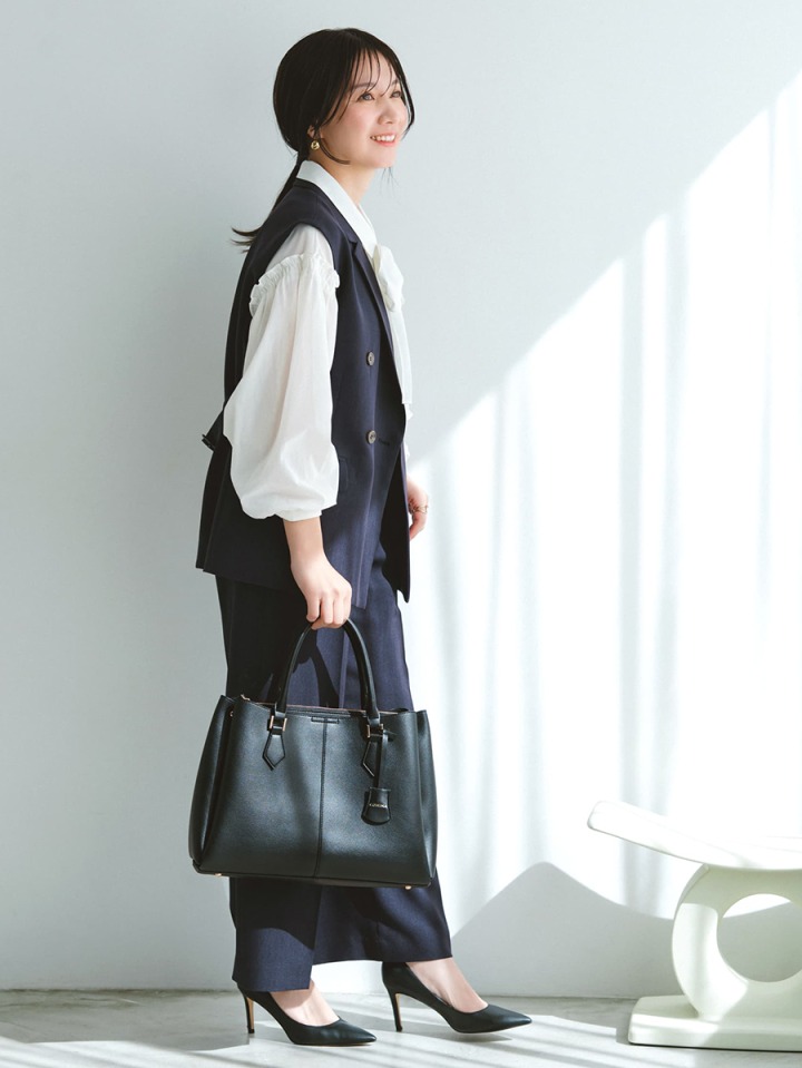 チャーム付き2WAYトートバッグ/A4対応・軽量